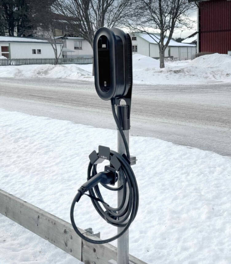 Latausaseman pylvästeline Next green Poleplate